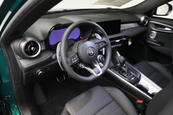 New 2024 Alfa Romeo Tonale Veloce for sale $59,340 at Pagani of Greenwich in Greenwich CT 06830 17