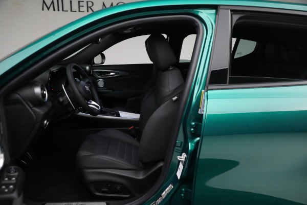 New 2024 Alfa Romeo Tonale Veloce for sale $57,490 at Pagani of Greenwich in Greenwich CT 06830 18