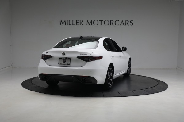 New 2024 Alfa Romeo Giulia Veloce for sale $55,285 at Pagani of Greenwich in Greenwich CT 06830 11