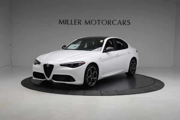 New 2024 Alfa Romeo Giulia Veloce for sale $55,285 at Pagani of Greenwich in Greenwich CT 06830 2