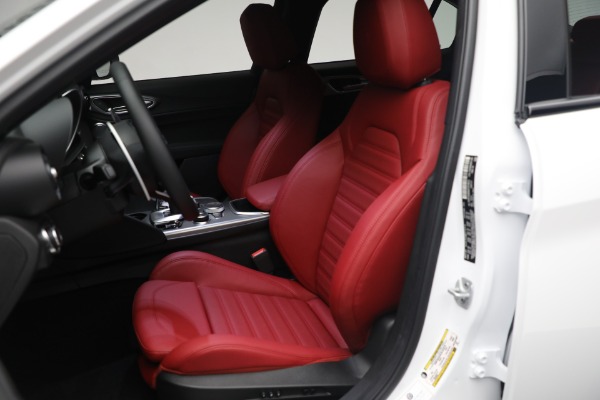 New 2024 Alfa Romeo Giulia Veloce for sale $55,285 at Pagani of Greenwich in Greenwich CT 06830 21