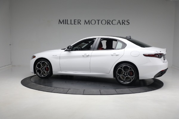 New 2024 Alfa Romeo Giulia Veloce for sale $55,285 at Pagani of Greenwich in Greenwich CT 06830 6