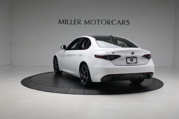New 2024 Alfa Romeo Giulia Veloce for sale $55,285 at Pagani of Greenwich in Greenwich CT 06830 8