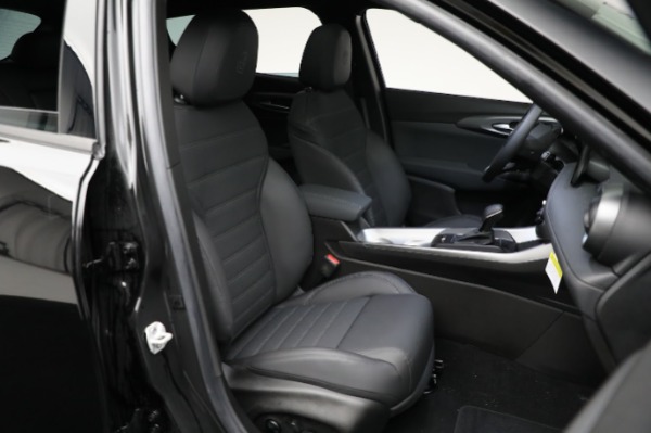 Used 2024 Alfa Romeo Tonale Ti for sale $30,900 at Pagani of Greenwich in Greenwich CT 06830 27
