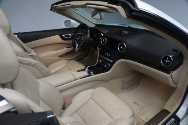 Used 2016 Mercedes-Benz SL-Class SL 400 for sale $44,900 at Pagani of Greenwich in Greenwich CT 06830 24