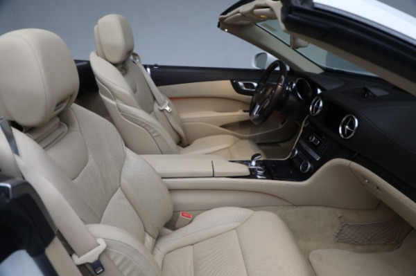 Used 2016 Mercedes-Benz SL-Class SL 400 for sale $44,900 at Pagani of Greenwich in Greenwich CT 06830 26