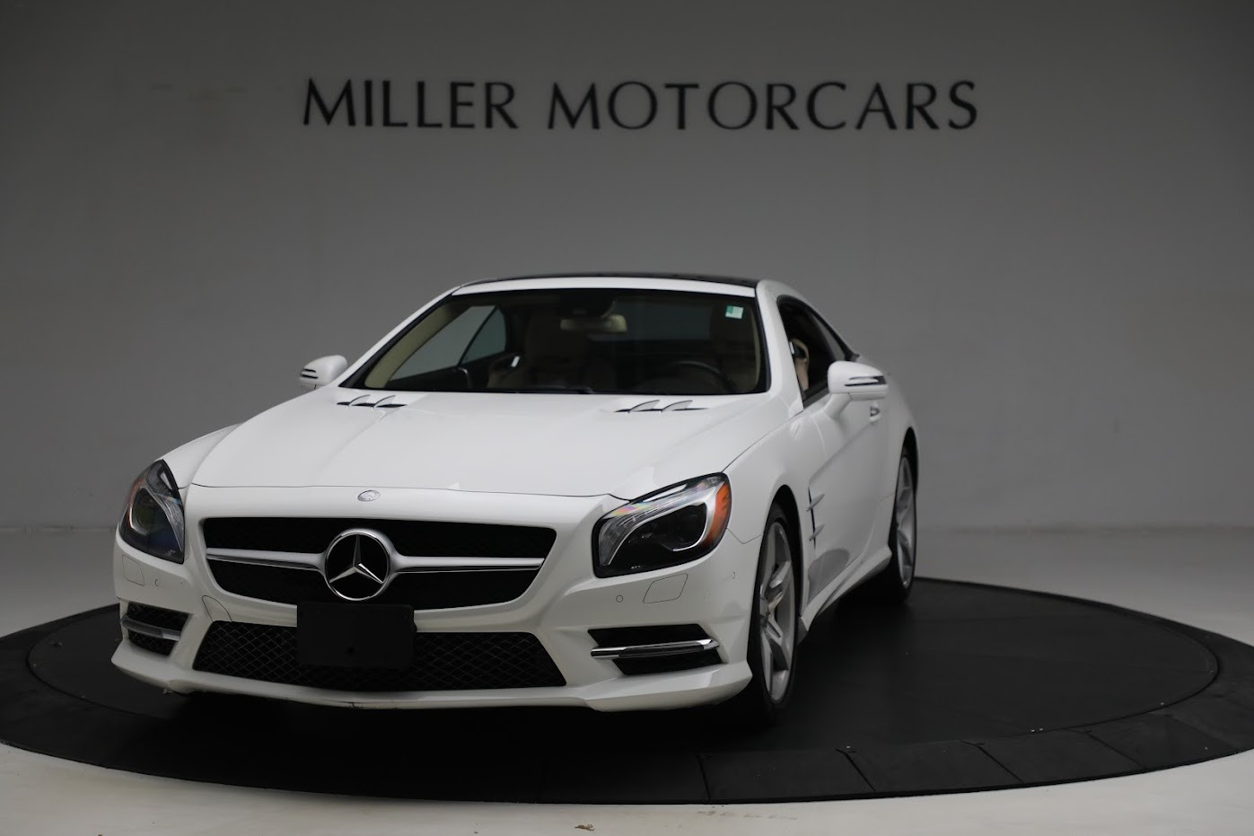 Used 2016 Mercedes-Benz SL-Class SL 400 for sale $44,900 at Pagani of Greenwich in Greenwich CT 06830 1