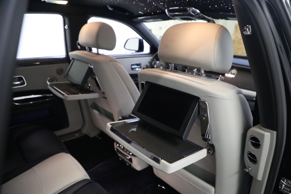 Used 2019 Rolls-Royce Black Badge Ghost for sale $225,900 at Pagani of Greenwich in Greenwich CT 06830 28