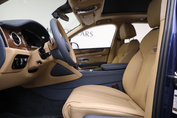 Used 2023 Bentley Bentayga V8 for sale $183,900 at Pagani of Greenwich in Greenwich CT 06830 17