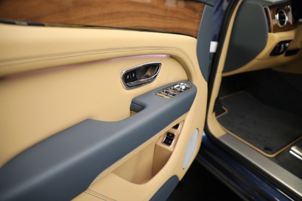 Used 2023 Bentley Bentayga V8 for sale $183,900 at Pagani of Greenwich in Greenwich CT 06830 25
