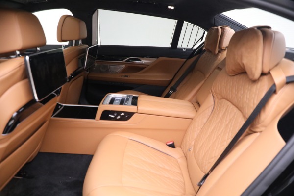 Used 2022 BMW 7 Series ALPINA B7 xDrive for sale $109,900 at Pagani of Greenwich in Greenwich CT 06830 24