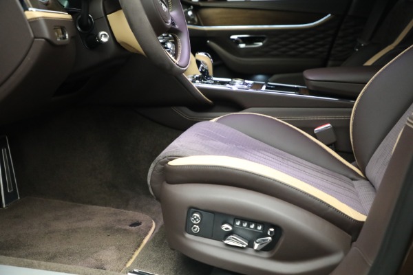 Used 2023 Bentley Flying Spur Speed for sale $289,900 at Pagani of Greenwich in Greenwich CT 06830 15