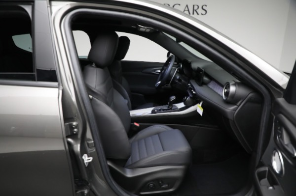 New 2024 Alfa Romeo Tonale Veloce for sale Sold at Pagani of Greenwich in Greenwich CT 06830 26