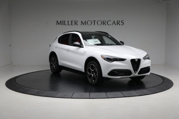 New 2024 Alfa Romeo Stelvio Veloce for sale $57,420 at Pagani of Greenwich in Greenwich CT 06830 19