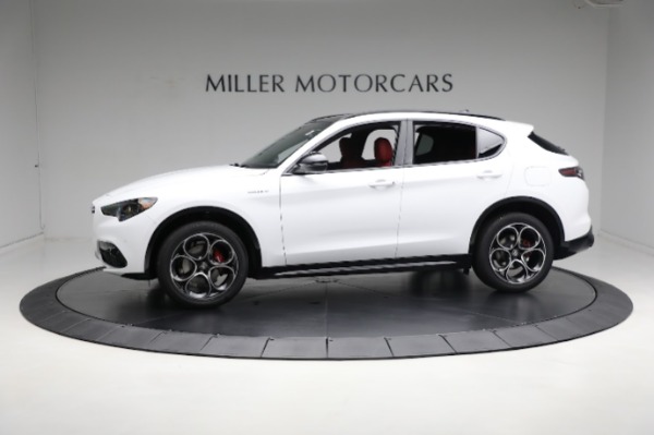 New 2024 Alfa Romeo Stelvio Veloce for sale $57,420 at Pagani of Greenwich in Greenwich CT 06830 5