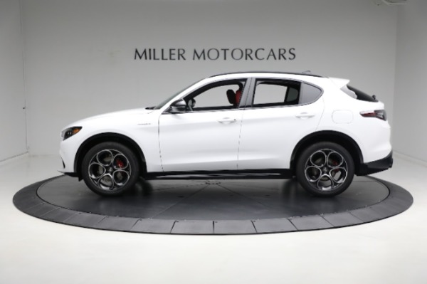 New 2024 Alfa Romeo Stelvio Veloce for sale $57,420 at Pagani of Greenwich in Greenwich CT 06830 6