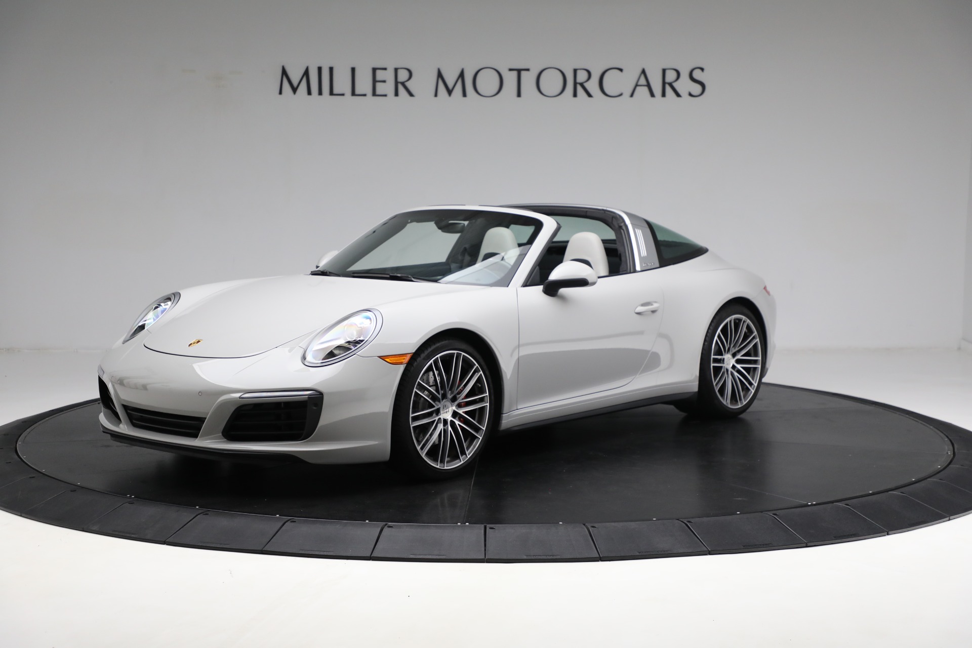 Used 2019 Porsche 911 Targa 4S for sale $149,900 at Pagani of Greenwich in Greenwich CT 06830 1