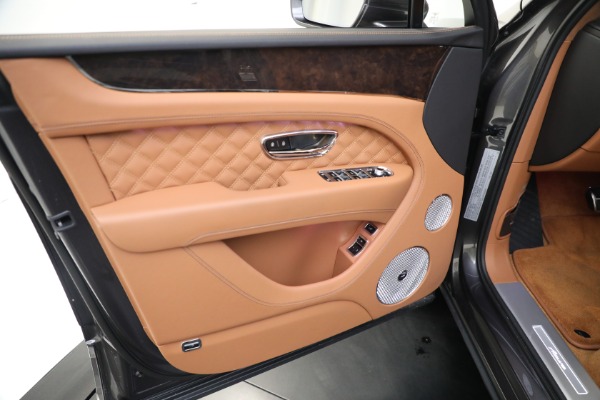 New 2023 Bentley Bentayga Azure Hybrid for sale Sold at Pagani of Greenwich in Greenwich CT 06830 20
