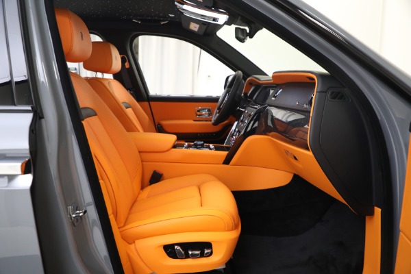 New 2024 Rolls-Royce Black Badge Cullinan for sale Sold at Pagani of Greenwich in Greenwich CT 06830 27
