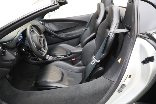 Used 2018 McLaren 570S Spider for sale Sold at Pagani of Greenwich in Greenwich CT 06830 24