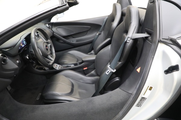 Used 2018 McLaren 570S Spider for sale $162,900 at Pagani of Greenwich in Greenwich CT 06830 24