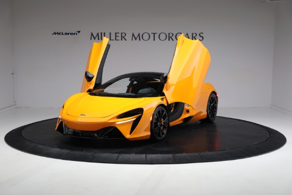 New 2024 McLaren Artura Performance for sale $278,233 at Pagani of Greenwich in Greenwich CT 06830 16