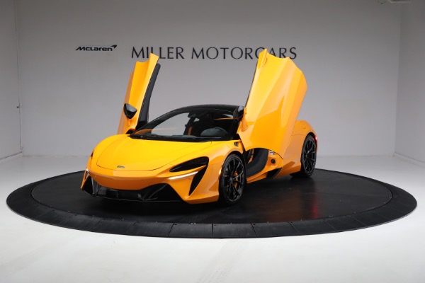 Used 2024 McLaren Artura Performance for sale Call for price at Pagani of Greenwich in Greenwich CT 06830 16