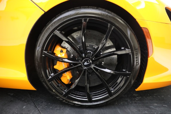 Used 2024 McLaren Artura Performance for sale Call for price at Pagani of Greenwich in Greenwich CT 06830 23
