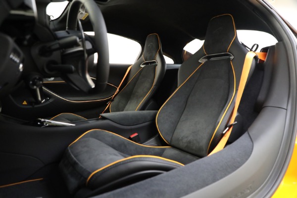 Used 2024 McLaren Artura Performance for sale Call for price at Pagani of Greenwich in Greenwich CT 06830 27