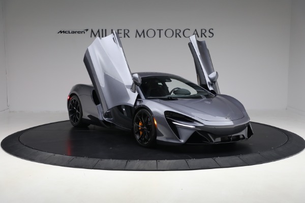 Used 2024 McLaren Artura Performance for sale $185,900 at Pagani of Greenwich in Greenwich CT 06830 20