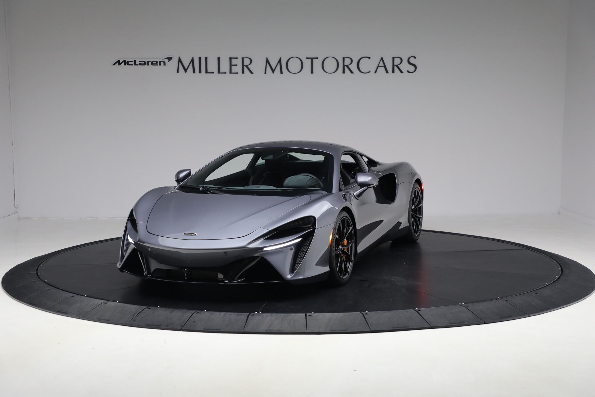 Used 2024 McLaren Artura Performance for sale $185,900 at Pagani of Greenwich in Greenwich CT 06830 1