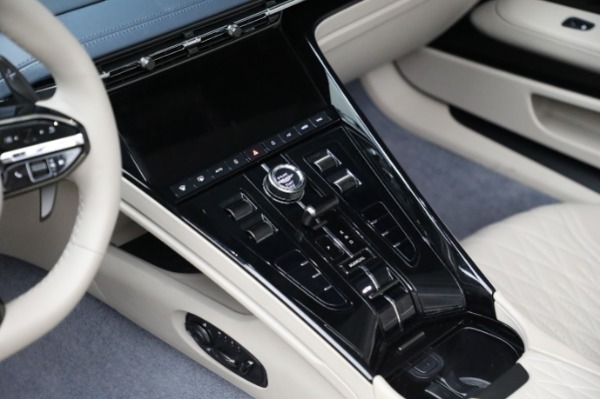 Used 2024 Aston Martin DB12 Volante for sale $289,900 at Pagani of Greenwich in Greenwich CT 06830 27