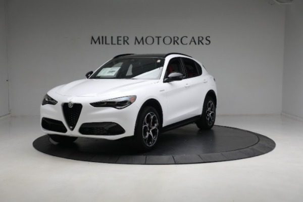 New 2024 Alfa Romeo Stelvio Veloce for sale $57,395 at Pagani of Greenwich in Greenwich CT 06830 1