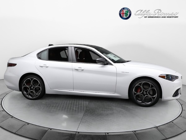 New 2024 Alfa Romeo Giulia Veloce for sale $55,985 at Pagani of Greenwich in Greenwich CT 06830 16