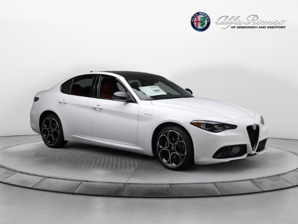 New 2024 Alfa Romeo Giulia Veloce for sale $55,985 at Pagani of Greenwich in Greenwich CT 06830 17