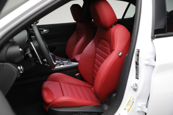 New 2024 Alfa Romeo Giulia Veloce for sale Sold at Pagani of Greenwich in Greenwich CT 06830 22