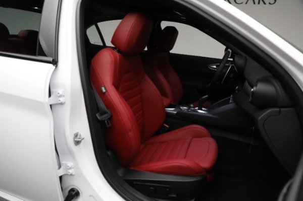 New 2024 Alfa Romeo Giulia Veloce for sale Sold at Pagani of Greenwich in Greenwich CT 06830 27