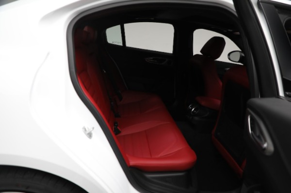 New 2024 Alfa Romeo Giulia Veloce for sale Sold at Pagani of Greenwich in Greenwich CT 06830 28