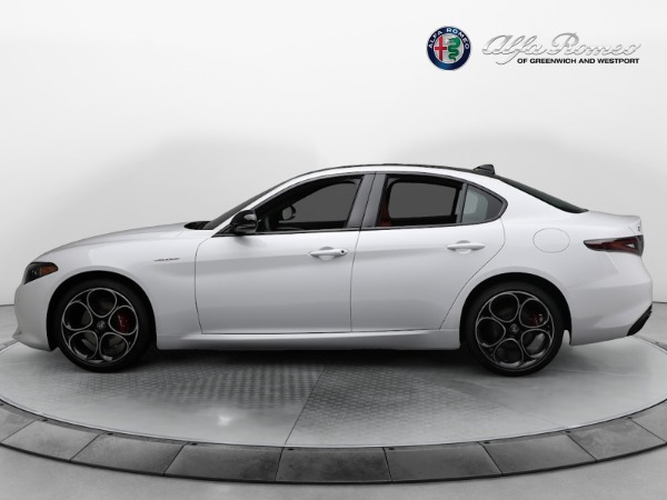 New 2024 Alfa Romeo Giulia Veloce for sale $55,985 at Pagani of Greenwich in Greenwich CT 06830 8