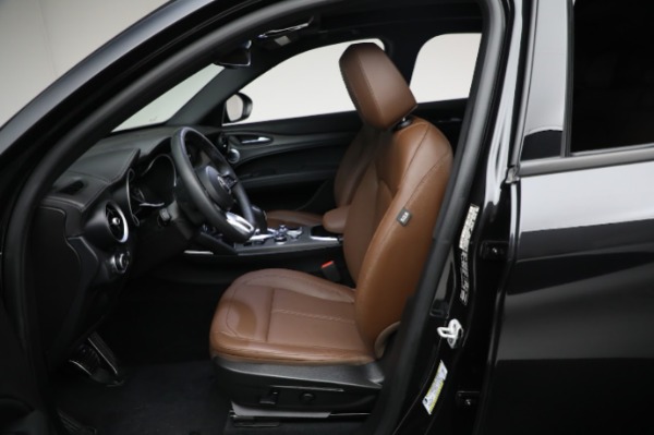 Used 2022 Alfa Romeo Stelvio Ti for sale Sold at Pagani of Greenwich in Greenwich CT 06830 22
