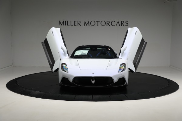 New 2023 Maserati MC20 Cielo for sale $332,095 at Pagani of Greenwich in Greenwich CT 06830 25