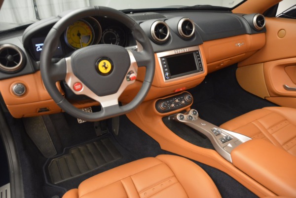 Used 2013 Ferrari California 30 for sale Sold at Pagani of Greenwich in Greenwich CT 06830 25