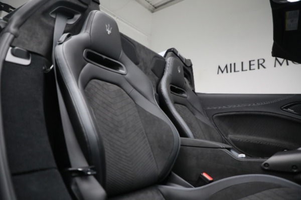 New 2023 Maserati MC20 Cielo for sale Sold at Pagani of Greenwich in Greenwich CT 06830 28