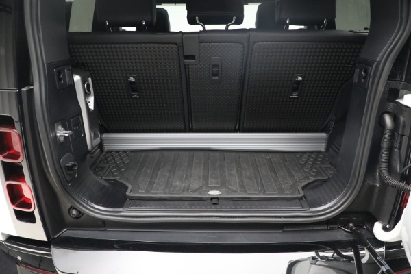 Used 2023 Land Rover Defender 90 X-Dynamic SE for sale Sold at Pagani of Greenwich in Greenwich CT 06830 18