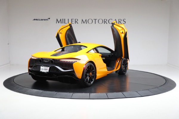 New 2024 McLaren Artura for sale $276,833 at Pagani of Greenwich in Greenwich CT 06830 17