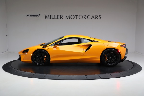 New 2024 McLaren Artura for sale $276,833 at Pagani of Greenwich in Greenwich CT 06830 3