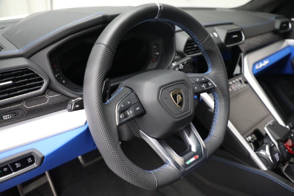 Used 2024 Lamborghini Urus S for sale $299,900 at Pagani of Greenwich in Greenwich CT 06830 17
