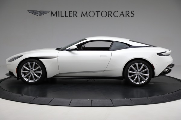 Used 2018 Aston Martin DB11 V8 for sale $105,900 at Pagani of Greenwich in Greenwich CT 06830 2