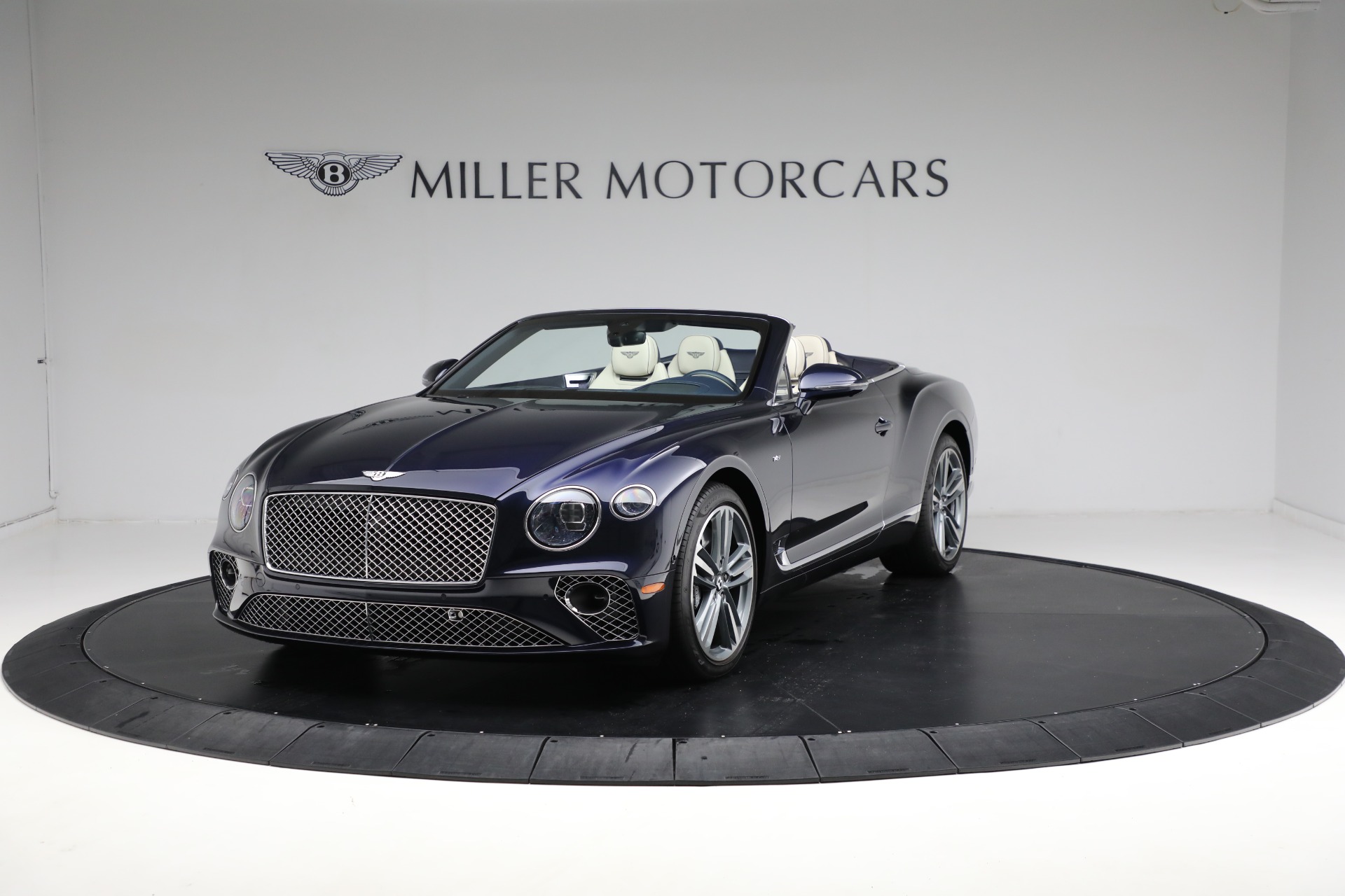 Used 2022 Bentley Continental GTC V8 for sale $239,900 at Pagani of Greenwich in Greenwich CT 06830 1