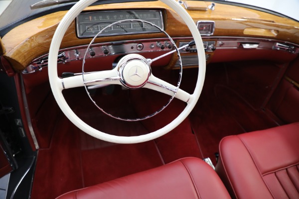 Used 1959 Mercedes Benz 220 S Ponton Cabriolet for sale $229,900 at Pagani of Greenwich in Greenwich CT 06830 16
